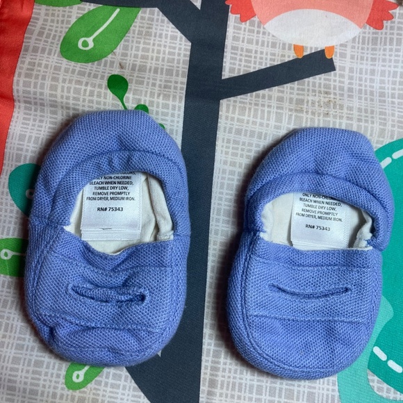 ❤️2 outfits with shorts/suspenders 3-6 months - Picture 7 of 7